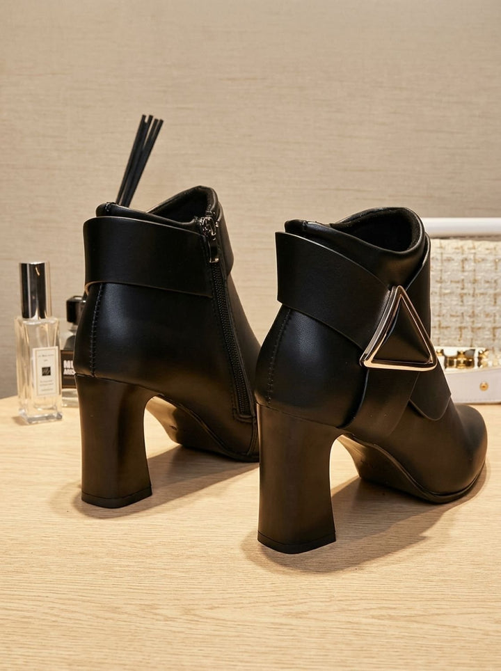 Velouris | Women&