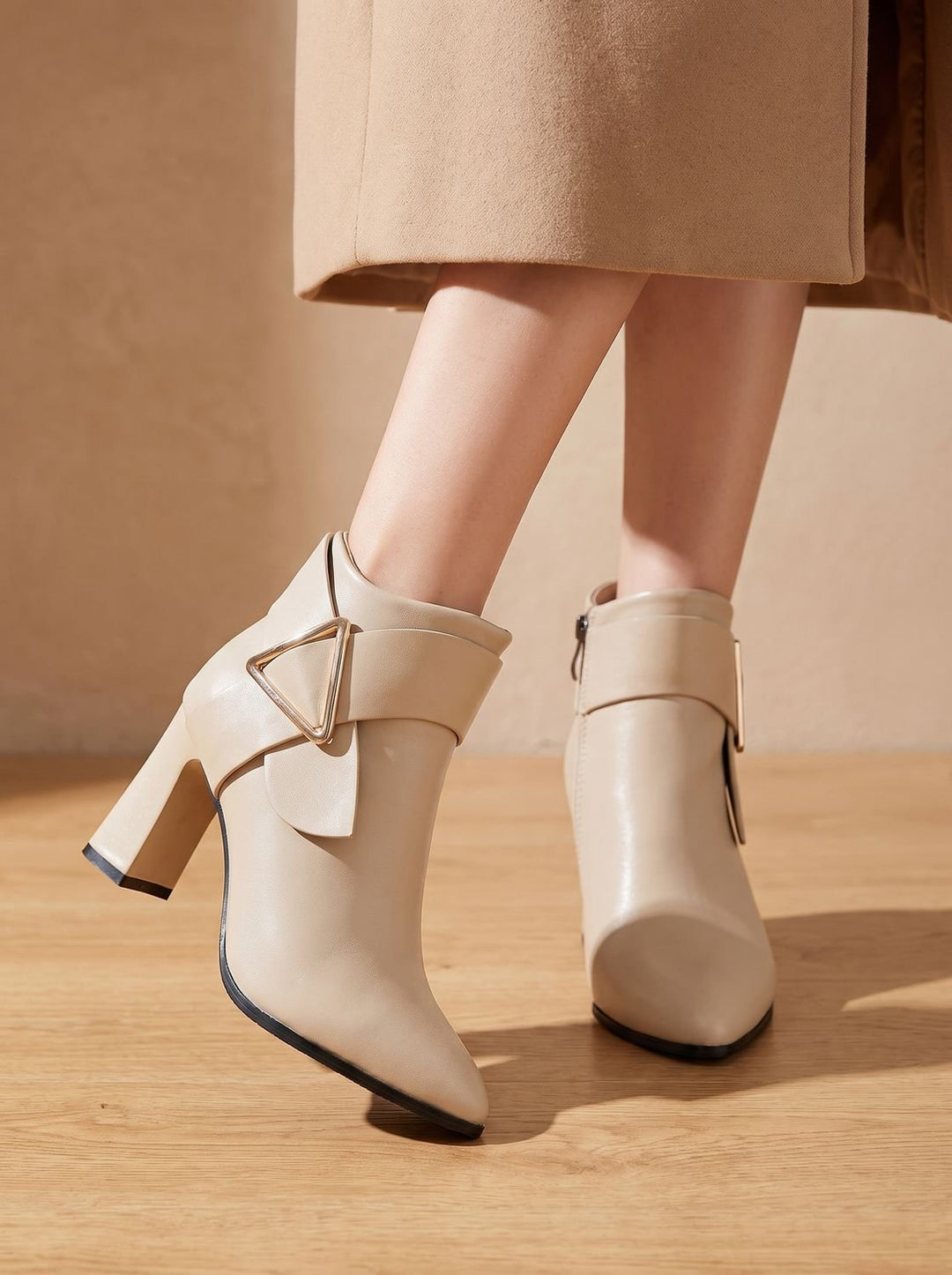 Velouris | Women&